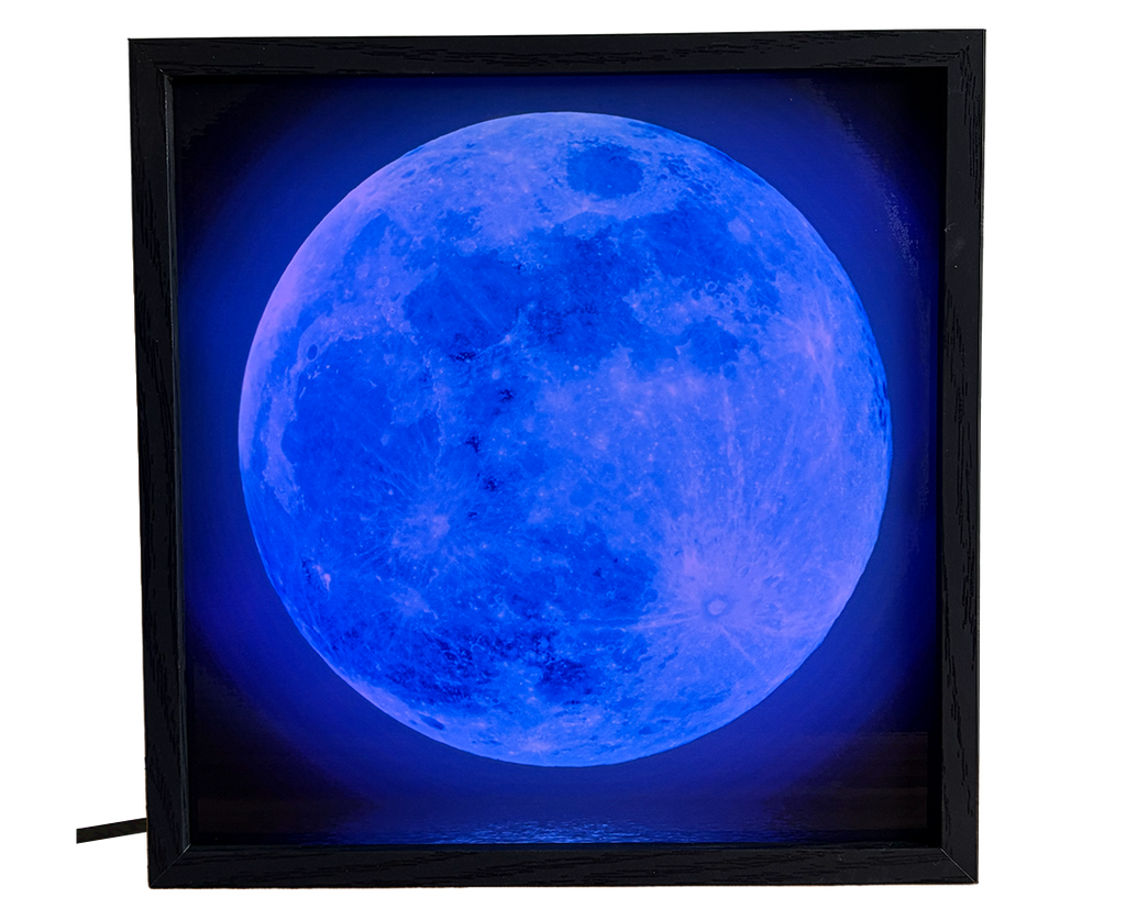 Full Moon over dark water