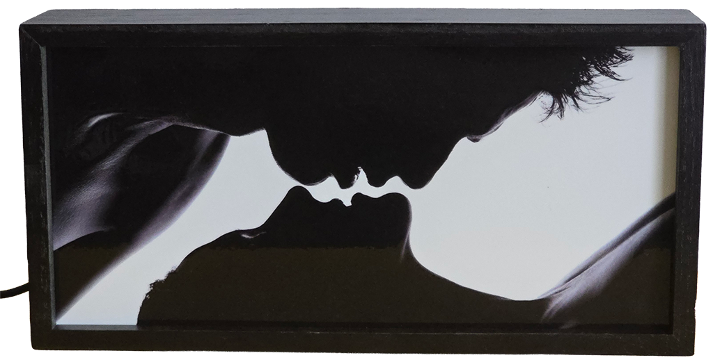 Romantic Silhouette Kiss